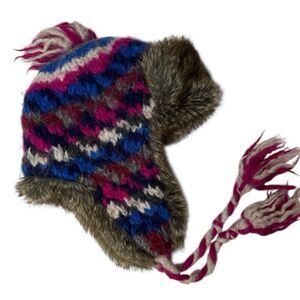 American Eagle Outfitters Alpaca Knit Faux Fur Lined Trapper Hat.